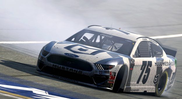 Visit Matt Bussa wins Logitech G Challenge 100 with last-lap pass page